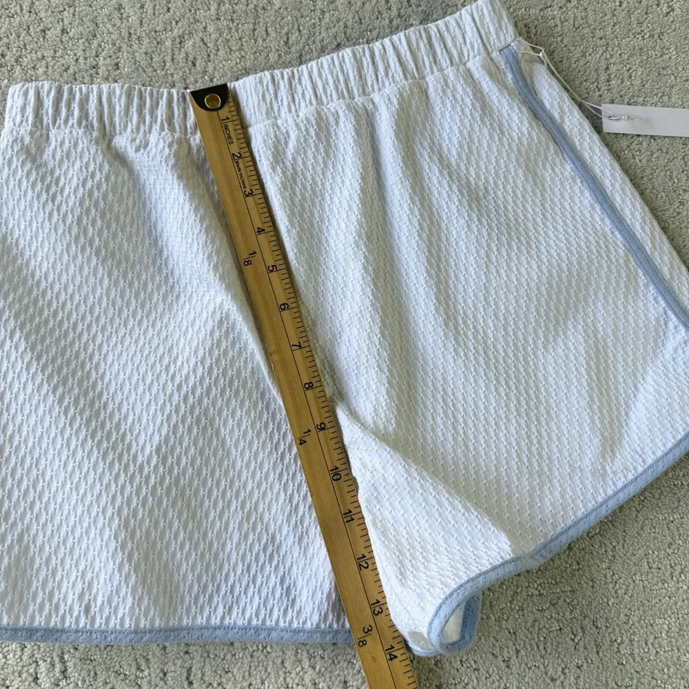 Lisa Marie Fernandez waist unless